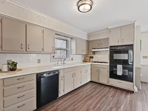 1440 45th St, Moline, IL 61265 photo 21