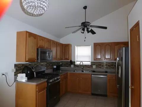 Kitchen - 16212 Trumbull Ave, Markham, IL 60428 photo 1 of 3