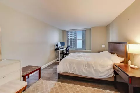 Bedroom - 400 E Randolph St #2425, Chicago, IL 60601 photo 1 of 2
