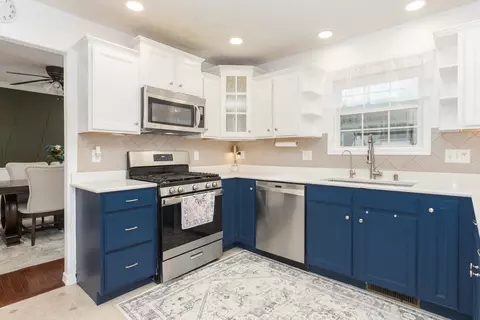 Kitchen - 3225 Marimarsh Ln, Normal, IL 61761 photo 2 of 5