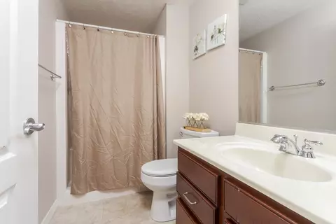 Bath - 3225 Marimarsh Ln, Normal, IL 61761 photo 4 of 4
