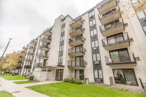 9128 W Terrace Dr #3B, Niles, IL 60714