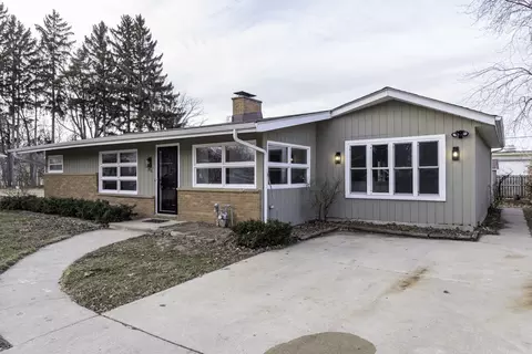 1916 Niva Ct, Waukegan, IL 60087