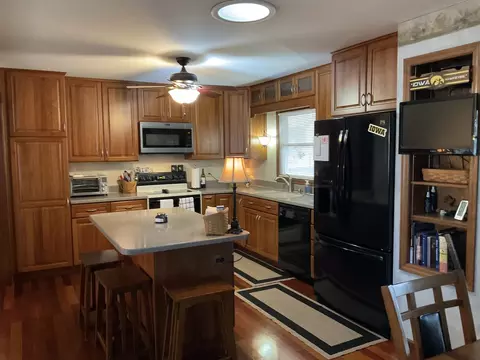 Kitchen - 805 W Spring St, Eldridge, IA 52748 photo 3 of 3