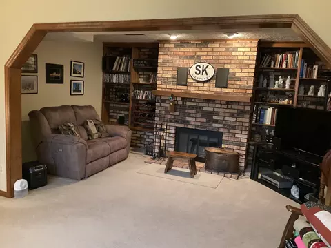 Living - 805 W Spring St, Eldridge, IA 52748 photo 5 of 6