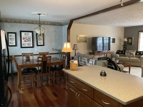 Dining - 805 W Spring St, Eldridge, IA 52748 photo 2 of 3