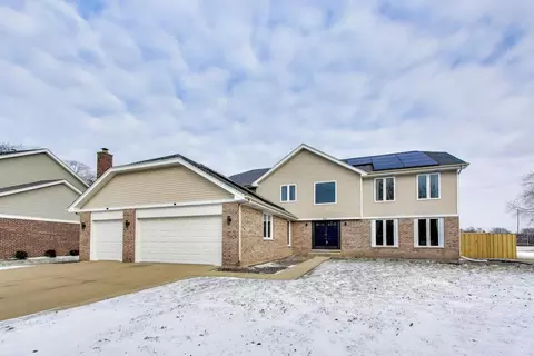 673 N Newkirk Ln, Palatine, IL 60074
