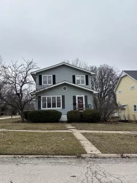 140 S Grant St, Westmont, IL 60559