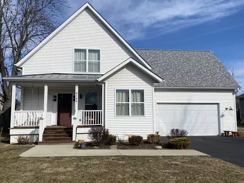 4144 Lake Park Ave, Gurnee, IL 60031