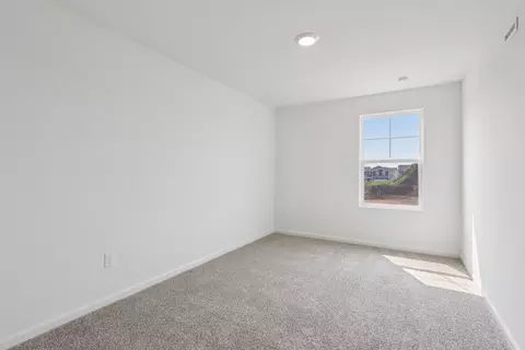 Bedroom - 1812 Overland Dr, Plainfield, IL 60586 photo 7 of 12