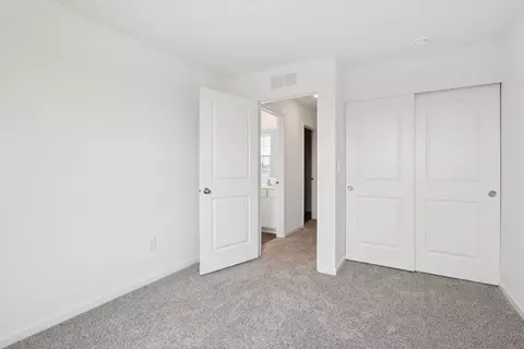 Bedroom - 1812 Overland Dr, Plainfield, IL 60586 photo 6 of 12