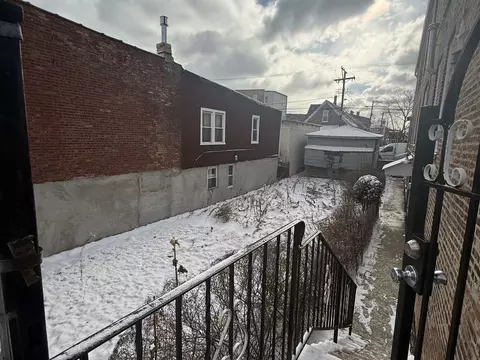 2247 W Cermak Rd, Chicago, IL 60608