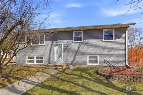 904 Cove Ave, Lockport, IL 60441