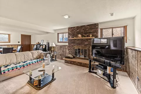 Living - 501 S Cherry St, Itasca, IL 60143 photo 4 of 4