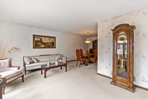 Living - 501 S Cherry St, Itasca, IL 60143 photo 1 of 4