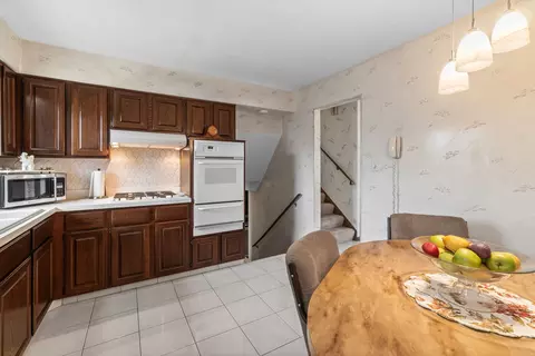Kitchen - 501 S Cherry St, Itasca, IL 60143 photo 2 of 3
