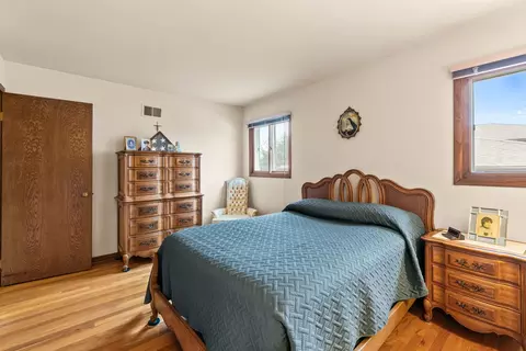 Bedroom - 501 S Cherry St, Itasca, IL 60143 photo 3 of 4