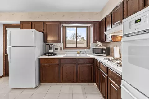 Kitchen - 501 S Cherry St, Itasca, IL 60143 photo 1 of 3