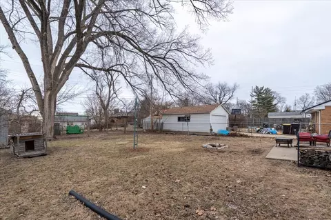 Exterior - 1108 Hovey Ave, Normal, IL 61761 photo 7 of 8