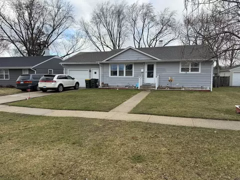 440 W James Way, Cary, IL 60013