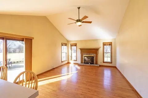 Living - 1489 Polo Ct, Bartlett, IL 60103 photo 3 of 6