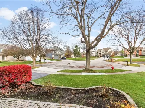 Exterior - 1489 Polo Ct, Bartlett, IL 60103 photo 6 of 7