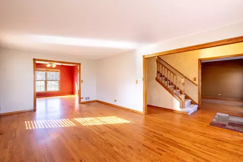 Living - 1489 Polo Ct, Bartlett, IL 60103 photo 6 of 6