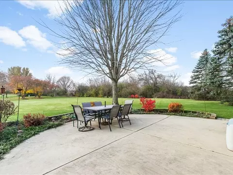 Exterior - 1489 Polo Ct, Bartlett, IL 60103 photo 2 of 7