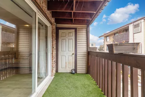Exterior - 4553 W 56th St #208E, Chicago, IL 60629 photo 4 of 4