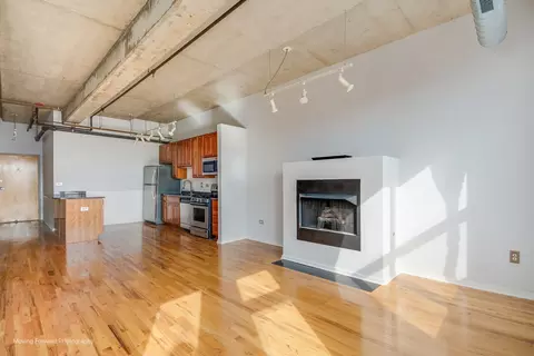 Living - 6 S Laflin St #923, Chicago, IL 60607 photo 5 of 5