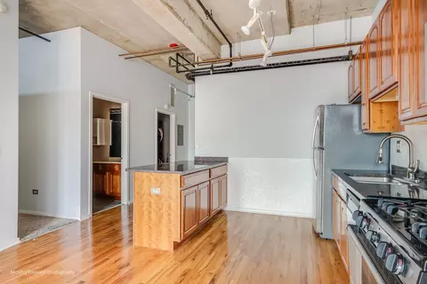 Kitchen - 6 S Laflin St #923, Chicago, IL 60607 photo 2 of 3