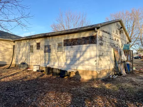 Exterior - 513 E Main St, Morrison, IL 61270 photo 2 of 6