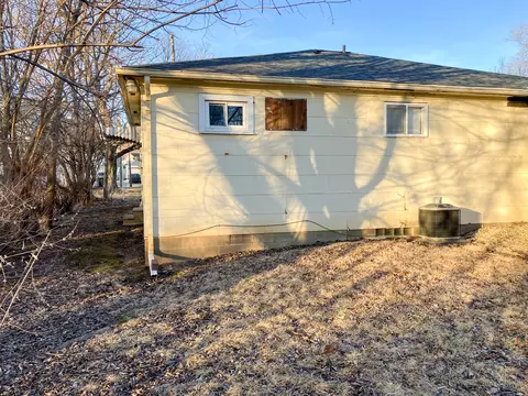 Exterior - 513 E Main St, Morrison, IL 61270 photo 6 of 6