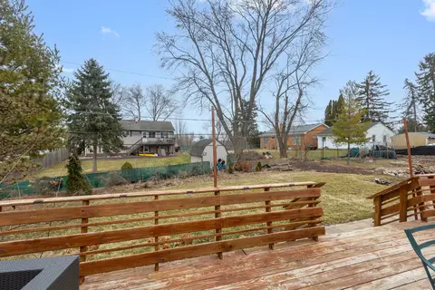 Exterior - 5 Echo Hill Rd, Oakwood Hills, IL 60013 photo 3 of 3