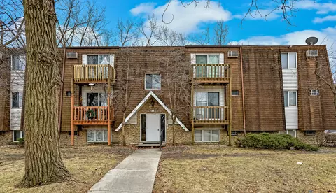 216 Madison St #1A, Joliet, IL 60435