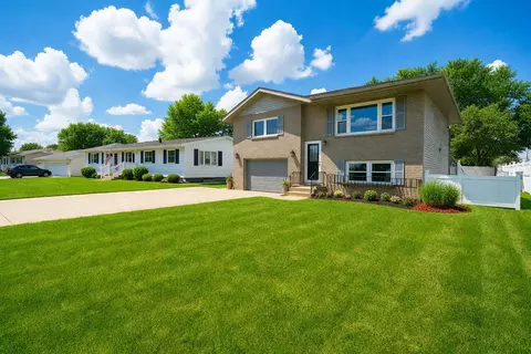 2613 Cherie Ln, Ottawa, IL 61350