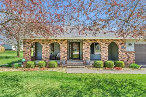 974 N Martha Ct, Milford, IL 60953