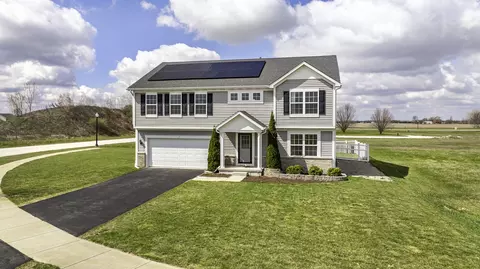 1754 N Bucksport Ln, Beecher, IL 60401