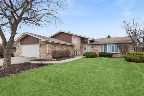 17807 Linden Dr, Tinley Park, IL 60487