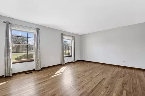 Living - 6106 Western Ave, Willowbrook, IL 60527 photo 2 of 6