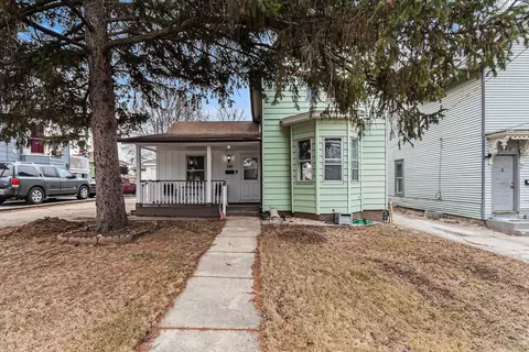 286 Villa St, Elgin, IL 60120