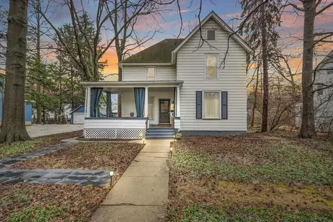 1009 W Church St, Champaign, IL 61821