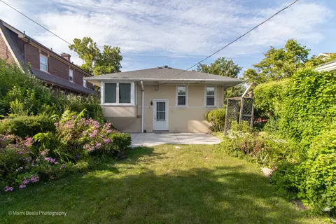 Exterior - 269 Shenstone Rd, Riverside, IL 60546 photo 4 of 8