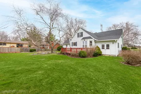 Exterior - 508 Crest Dr, Cary, IL 60013 photo 6 of 7