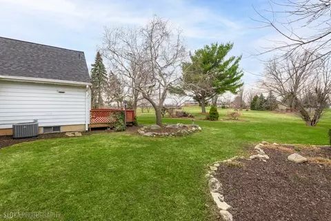 Exterior - 508 Crest Dr, Cary, IL 60013 photo 7 of 7