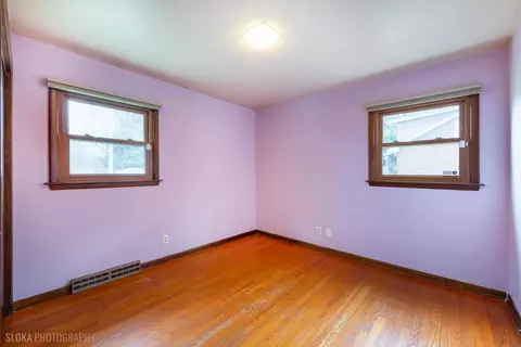 Bedroom - 508 Crest Dr, Cary, IL 60013 photo 2 of 9