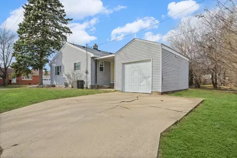 Exterior - 8 University Ct, Normal, IL 61761 photo 3 of 3