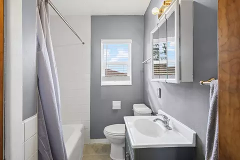 Bath - 8 University Ct, Normal, IL 61761 photo 1 of 2