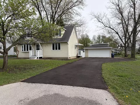 321 Janet Ave, Darien, IL 60561