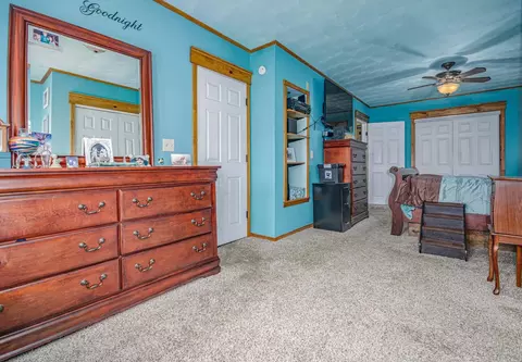 Bedroom - 433 E Main St, Salem, IL 62881 photo 2 of 6